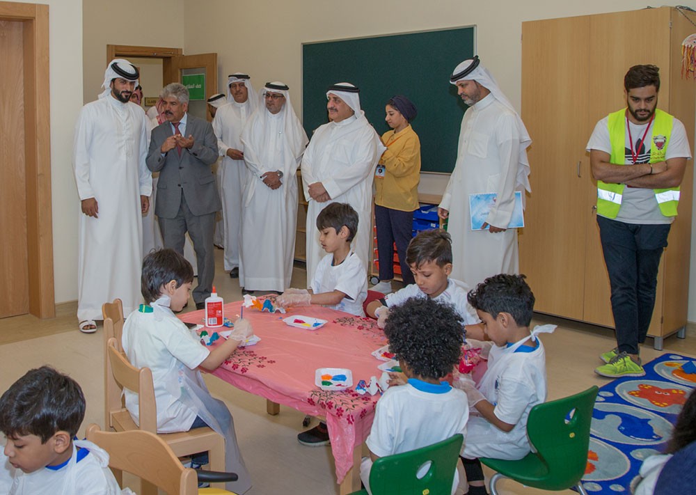 ناصر بن حمد يرعى ختام نشاط أكاديمية الأطفال بالخيرية الملكية
