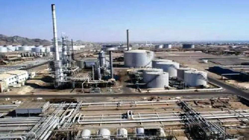 حكومة اليمن تدعو شركات النفط إلى استئناف عملها من عدن