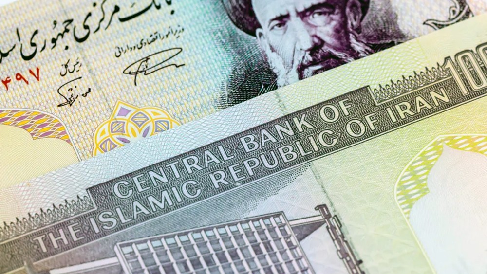 أخطر من العقوبات.. الفساد ينخر في الاقتصاد الإيراني