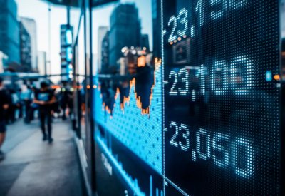 البنوك الخليجية تلحق بخفض الفائدة الأميركية باستثناء الكويت