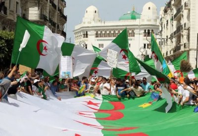 حراك الجزائر متواصل: لا حوار قبل تقديم إجراءات التهدئة