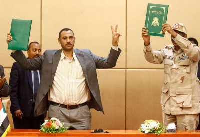  الإعلان الدستوري والدستور الدائم.. ما الفرق؟