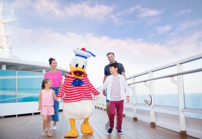 4 من كل 10 سعوديين يفضلون إعادة التواصل في إجازاتهم العائلية