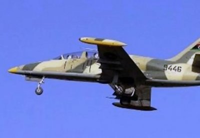 الجيش الليبي يدمر طائرة تركية على متنها أسلحة في مصراتة
