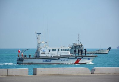 التحفظ على شخص دخل البلاد قادما من قطر عبر الحدود البحرية بطريقة غير شرعية