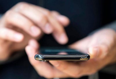 "أبل" تطرح هواتف آيفون تتحدى "القراصنة"