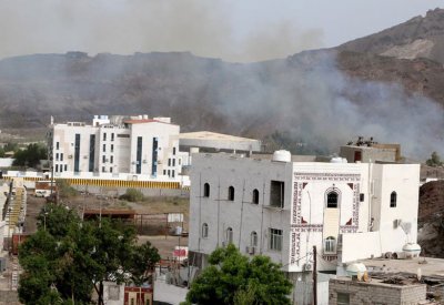 التحالف: بدء انسحاب "الانتقالي" من بعض المواقع في عدن