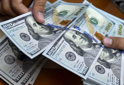  الدولار يتماسك.. بعد تراجع المخاوف الأميركية