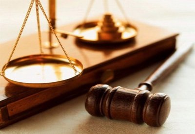 السجن 3 سنوات لموقوف ضرب شرطي وهدد بالانتحار