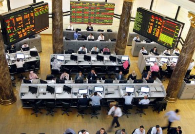 بورصة مصر تخالف الأسواق العالمية وتستقر بالمربع الأخضر