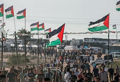 إسرائيل تشن غارتين على غزة وتعترض صاروخاً من القطاع