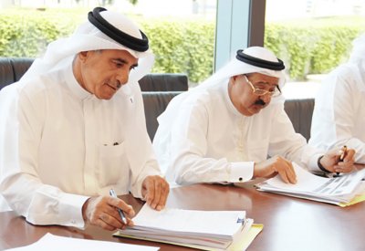 فتح مظاريف 65 عطاءً أثناء فعاليات آخر جلسات مجلس المناقصات والمزايدات