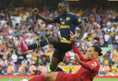 "النجم الجديد".. أول لاعب يراوغ فان دايك منذ 50 مباراة