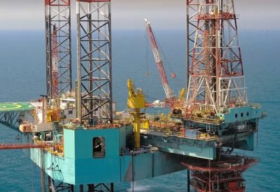 النفط يعوض خسائره مع التفاؤل باستئناف مفاوضات التجارة