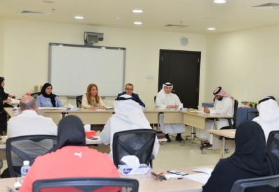اللجنة الأولمبية تبحث المشاركة بدورة رياضة المرأة الخليجية في الكويت 