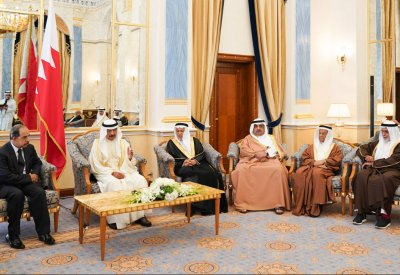 رئيس الوزراء: ما يجمع شعب البحرين بمختلف مكوناته جعل منها نموذجاً في التعايش