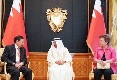 سمو رئيس الوزراء يستقبل مبعوث الرئيس الفلبيني