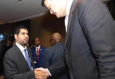 سمو الشيخ عيسى بن علي يلتقي برئيس الاتحاد الصيني لكرة السلة