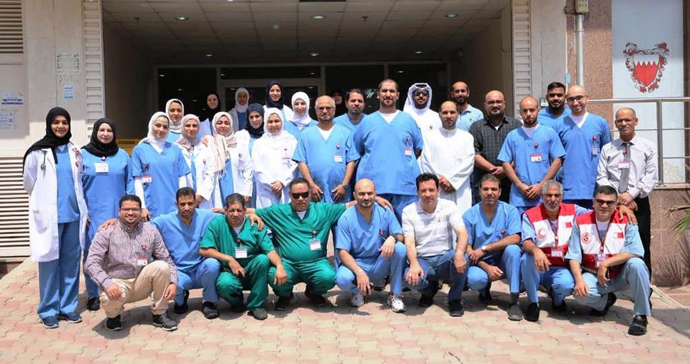د.عبيد يجتمع بأعضاء اللجنة الطبية ويًعلن عن افتتاح عيادة بعثة البحرين للحج