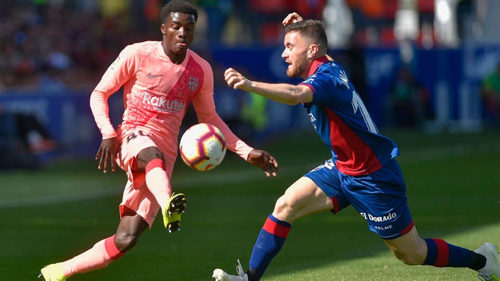 برشلونة يصعد السنغالي واغي للفريق الأول