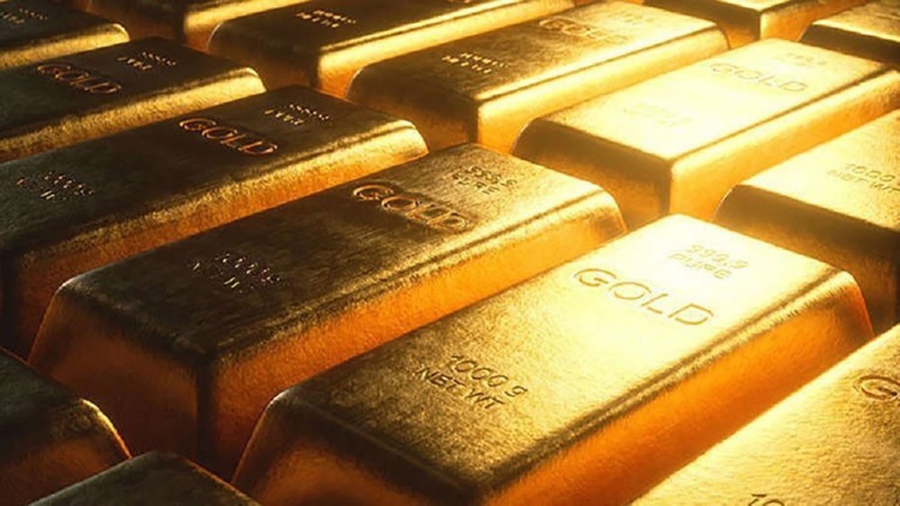 جني الأرباح يهوي بأسعار الذهب