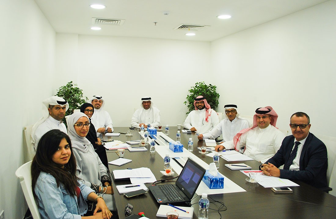 الأمانة العامة للمجلس الأعلى للشباب والرضية تجتمع مع فريق عمل اللجنة الأولمبية البحرينية