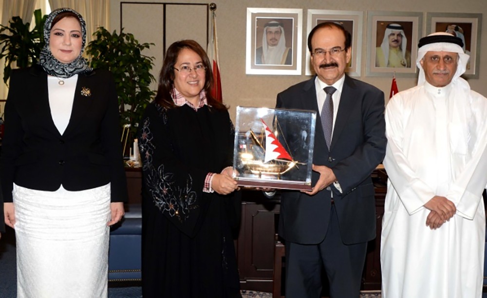وزير الكهرباء يدعم جهود جمعية معهد المهندسين الكهربائيين والالكترونيين