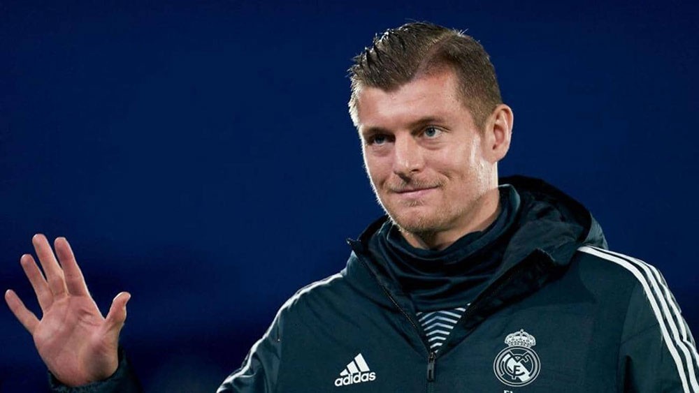 توني كروس يقدم لريال مدريد "وصفة العودة" لمنصات التتويج