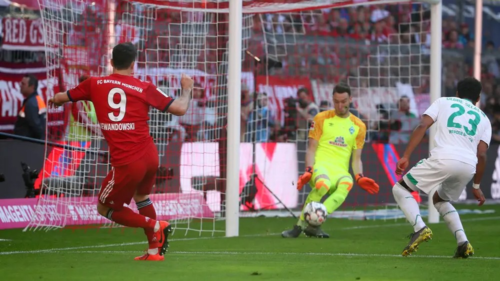 ليفاندوفسكي يطالب بايرن بالتعاقد مع 3 لاعبين