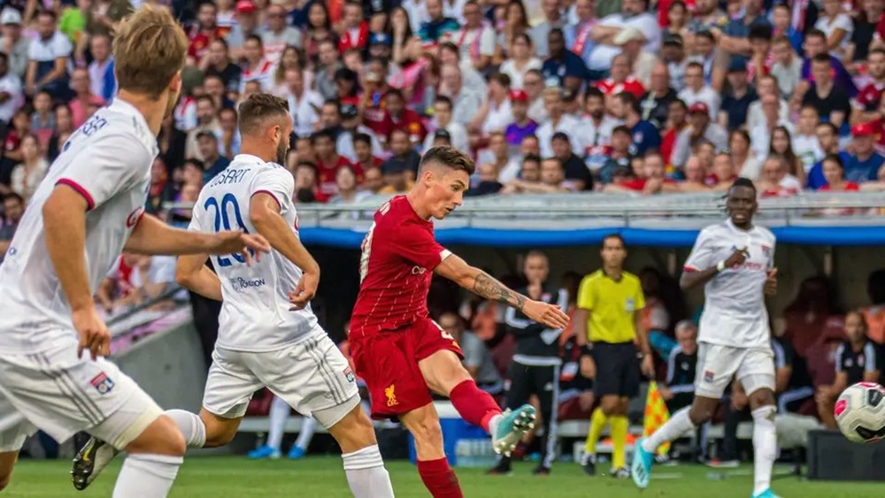 بورنموث يضم ويلسون لاعب ليفربول حتى نهاية الموسم