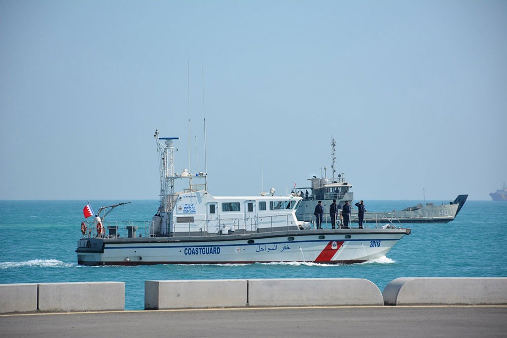 التحفظ على شخص دخل البلاد قادما من قطر عبر الحدود البحرية بطريقة غير شرعية