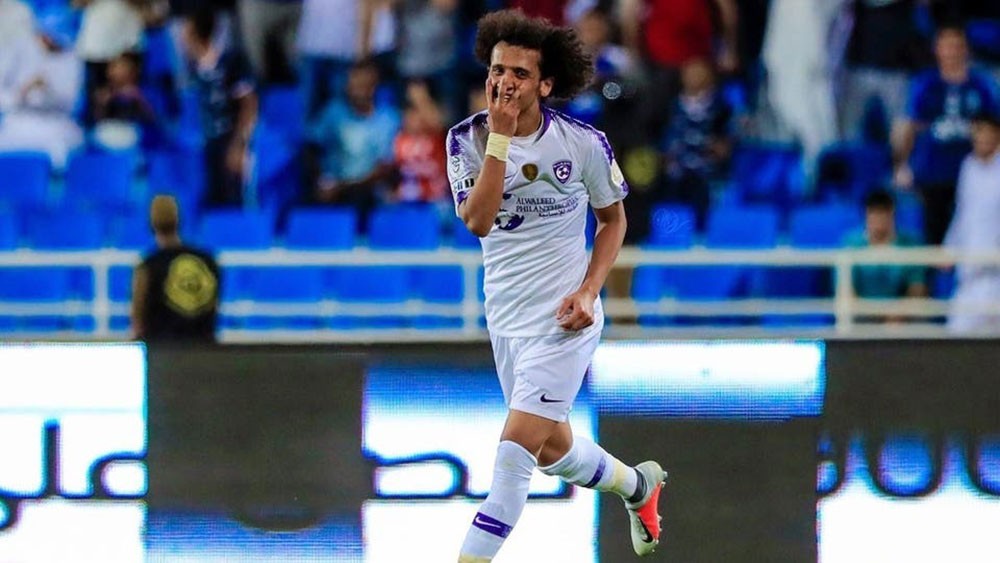 عموري يشكر الهلال ويعلن انضمامه للجزيرة الإماراتي