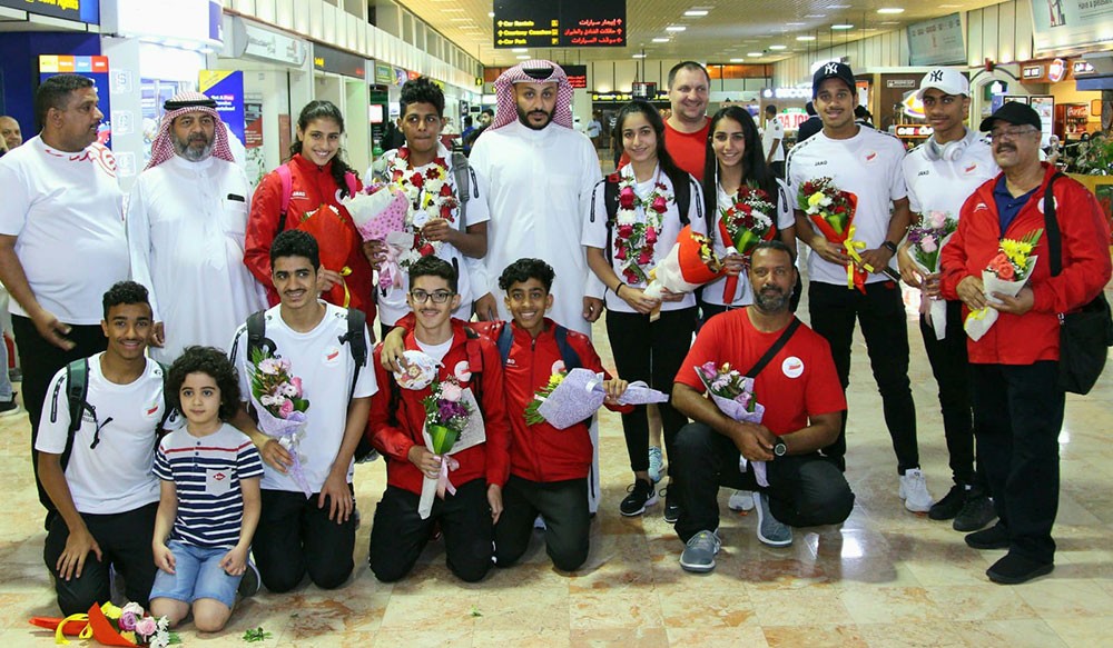 عودة أبطال البحرين للسباحة