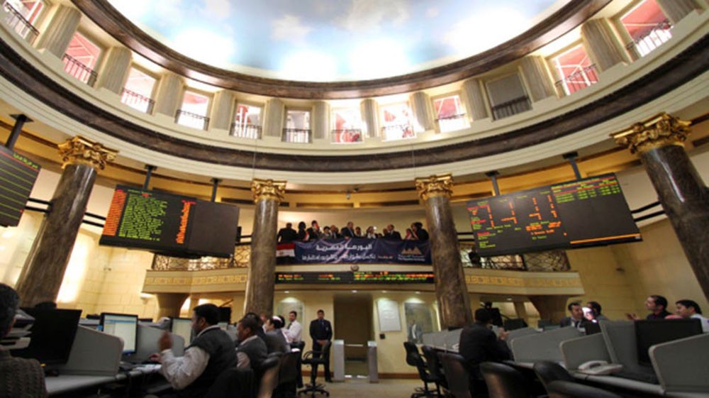 ساعات فاصلة بين خسائر دامية ومكاسب قياسية في سوق مصر