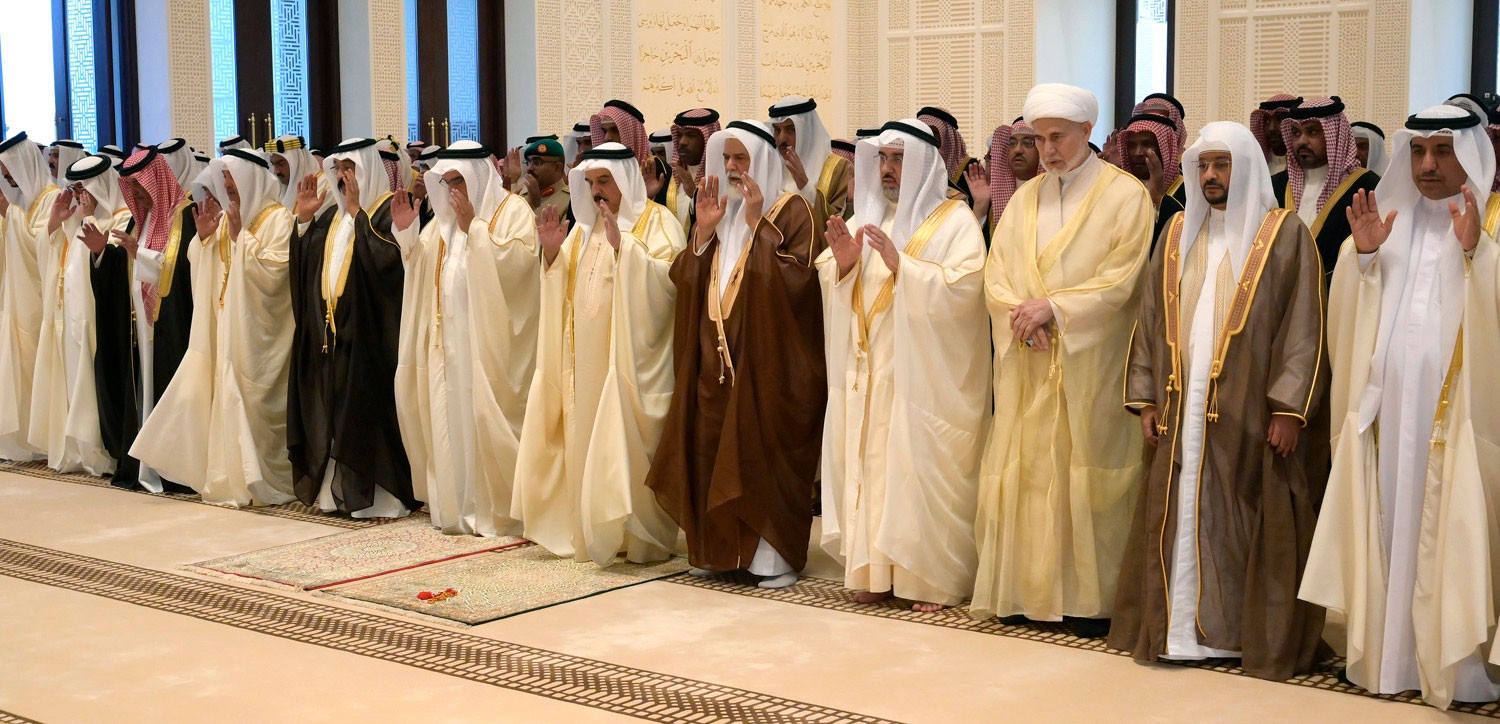جلالة الملك يشارك جموع المصلين لأداء صلاة عيد الأضحى المبارك