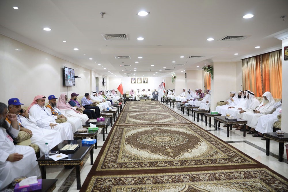 بعثة الحج تستضيف أصحاب الحملات البحرينية لتبادل التهاني والتبريكات
