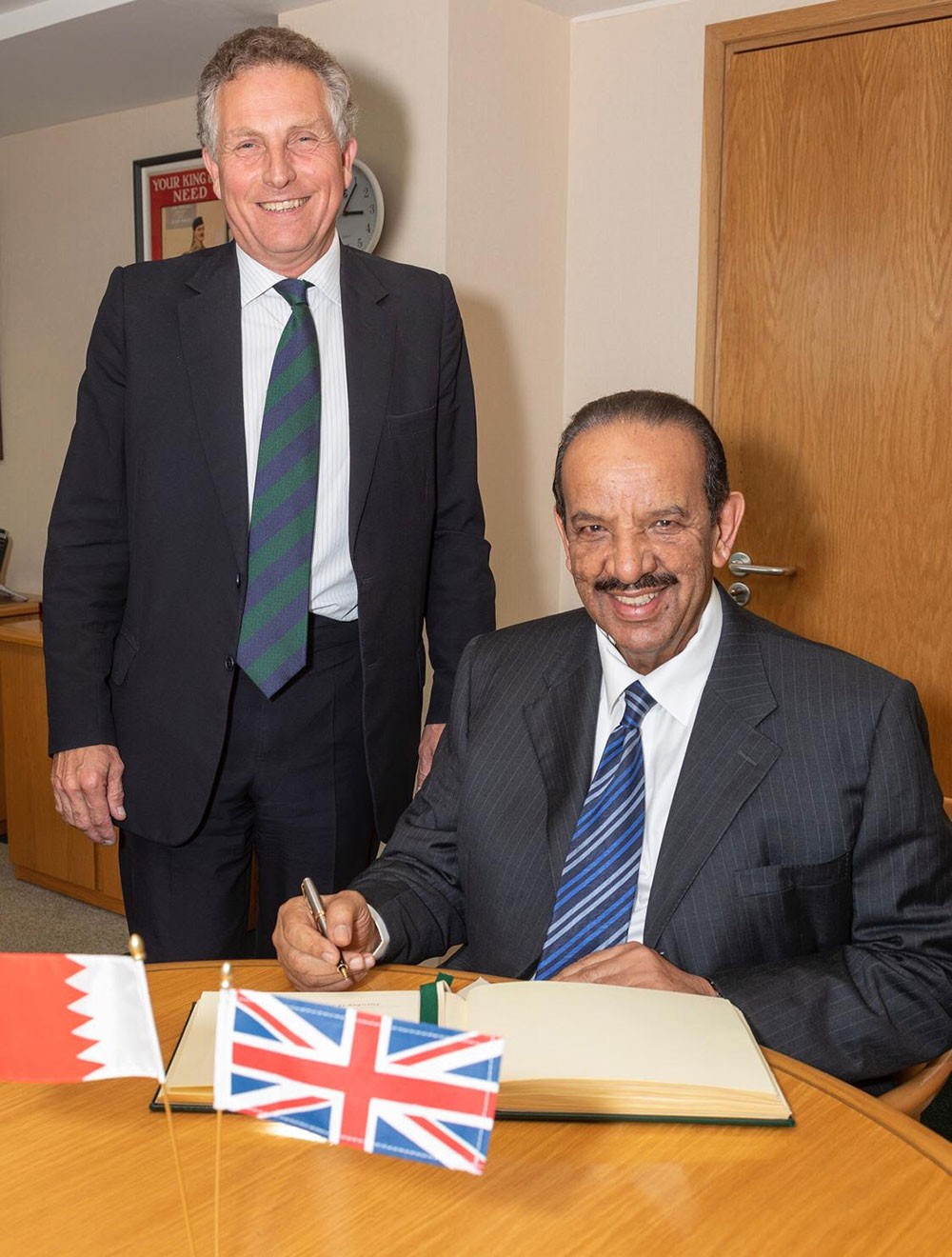 القائد العام يزور مقر وزارة الدفاع البريطانية 