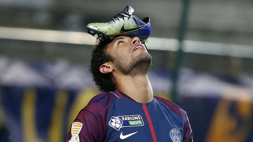 سان جرمان يلتقي مسؤولي برشلونة بشأن استعادة نيمار
