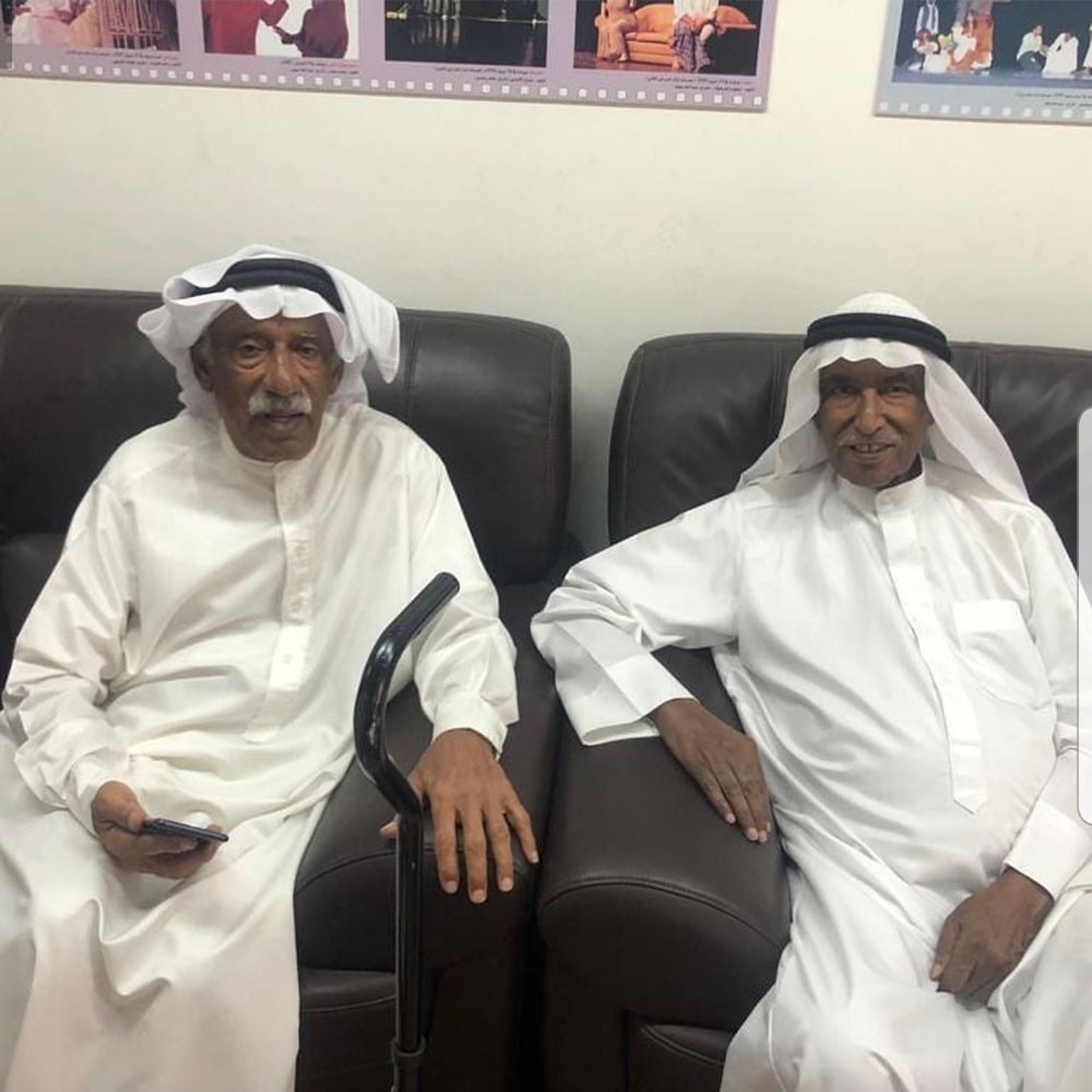 محمد عواد وإبراهيم الغانم في مسرح أوال بالعيد