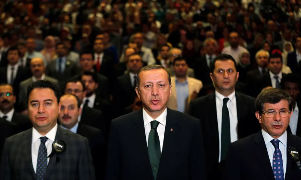باباجان منافس أردوغان.. عين "الحزب" على انتخابات تركيا
