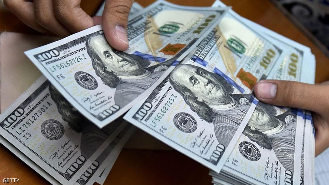  الدولار يتماسك.. بعد تراجع المخاوف الأميركية