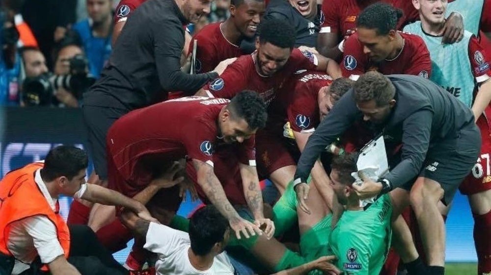 ليفربول في مأزق.. شكوك حول مشاركة أدريان بسبب "مشجع"