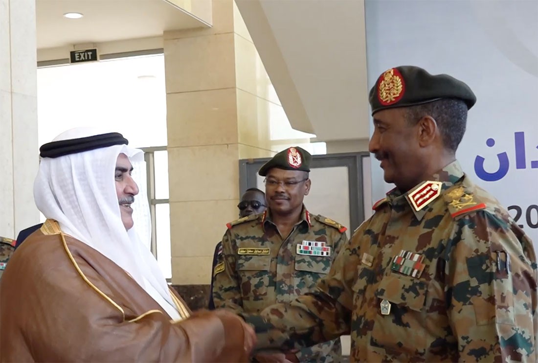 وزير الخارجية يشارك في حفل إبرام وثائق الانتقال للسلطة المدنية في جمهورية السودان الشقيقة