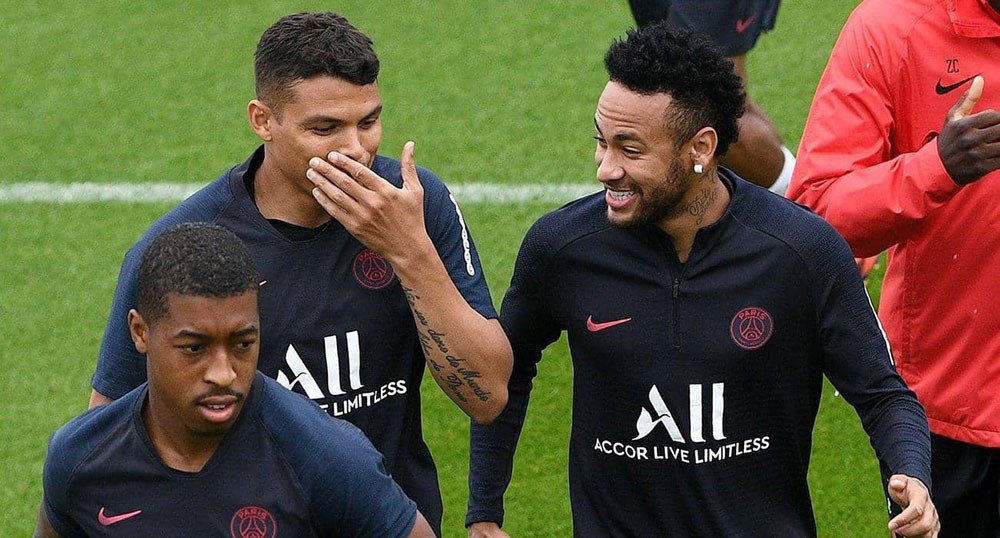 رجل مدريد القوي يطير إلى باريس.. وتقديم نيمار "خلال أيام"