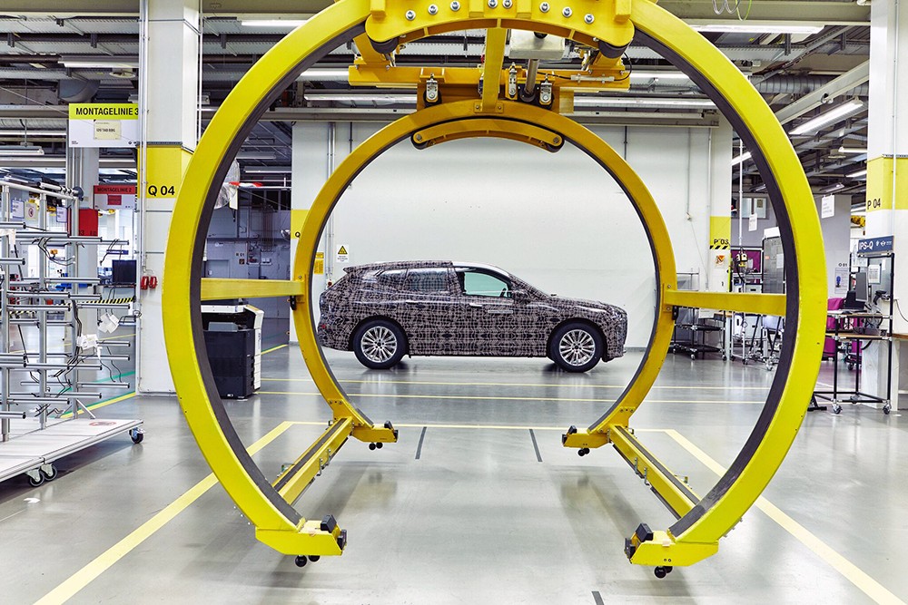 المصنع التجريبي الخاص لتصنيع النموذج الأولي لطراز BMW iNEXT