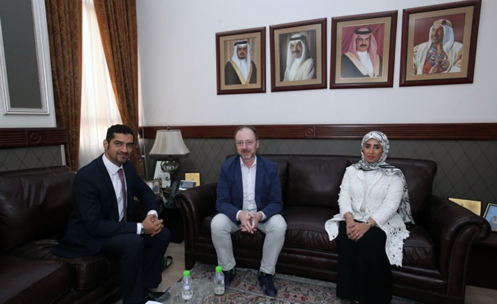 المبارك يبحث مجال التعاون في التشجير بين شئون البلديات وجامعة (هارفارد)