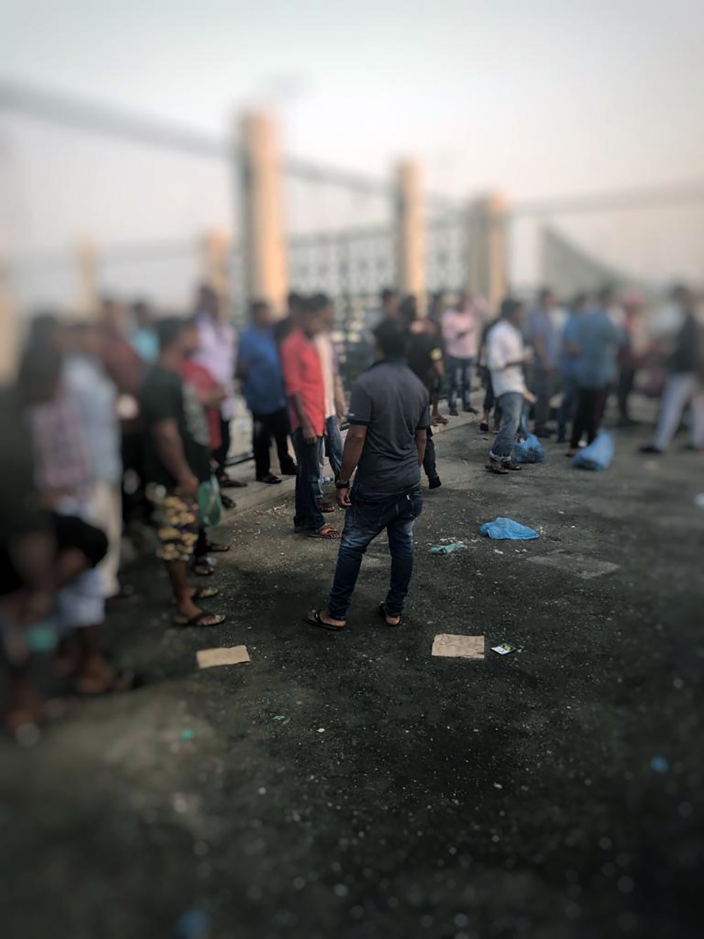 "الرقابة البحرية": ضبط عمالة آسيوية مخالفة للقانون في سوق سمك فرضة الحد