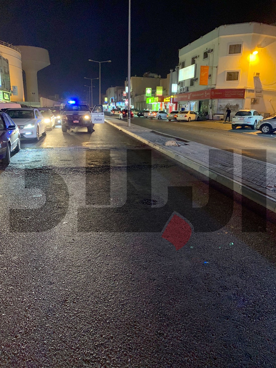 بالصور: شاحنة "سطحة" تصطدم بستيني يمشي بشارع سترة.. و يتوفى 