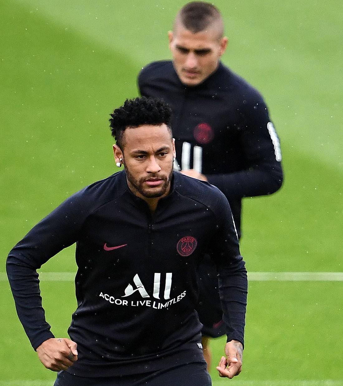  برشلونة يحضر "العرض الأخير" لنيمار قبل إغلاق السوق 