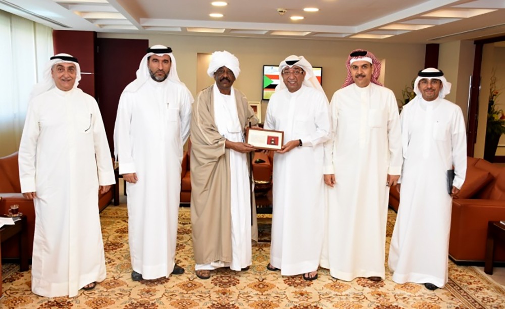 رئيس الغرفة يستعرض مع السفير السوداني‎ فرص التعاون المشترك